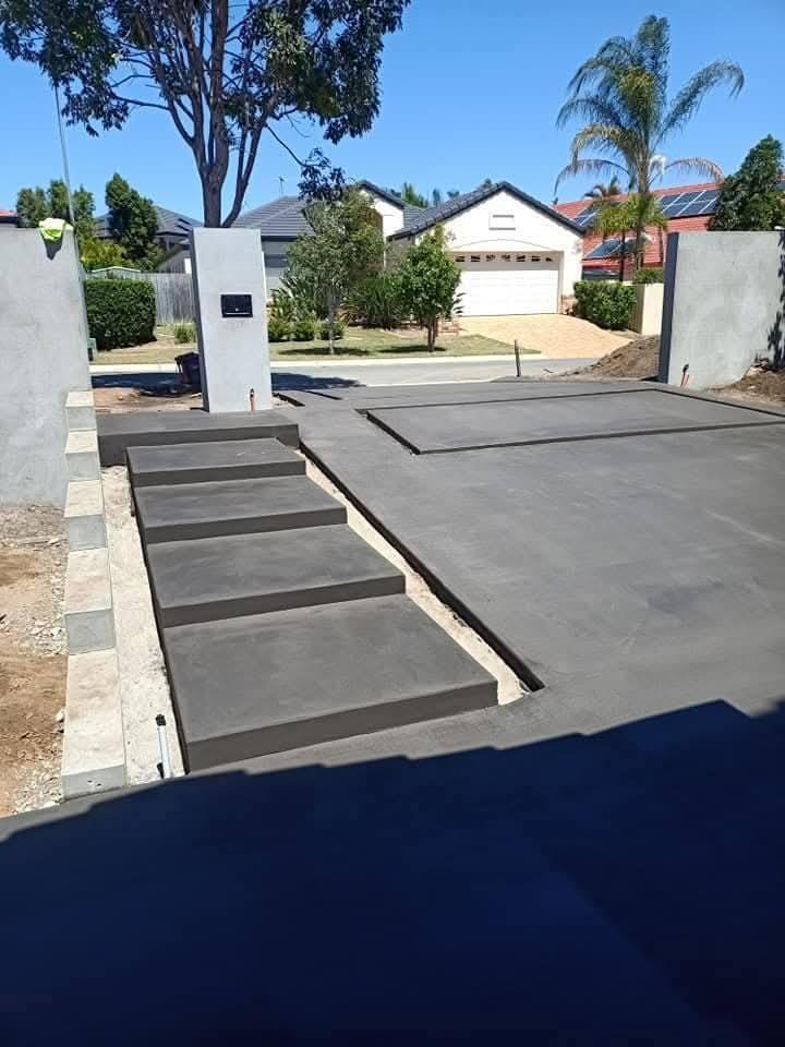 Floating steps to the front entry